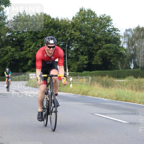 25.08.2024 - Elbe Triathlon Hamburg Fuchs,  Jonas http://msf.ph/oto/6835210 25.08.2024 08:41:33 Radfahren 99, 77, 42 meine-sportfotos.de