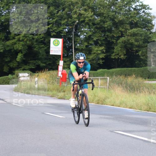 25.08.2024 - Elbe Triathlon Hamburg Fuchs,  Jonas http://msf.ph/oto/6835239 25.08.2024 08:41:35 Radfahren 99, 77, 42 meine-sportfotos.de