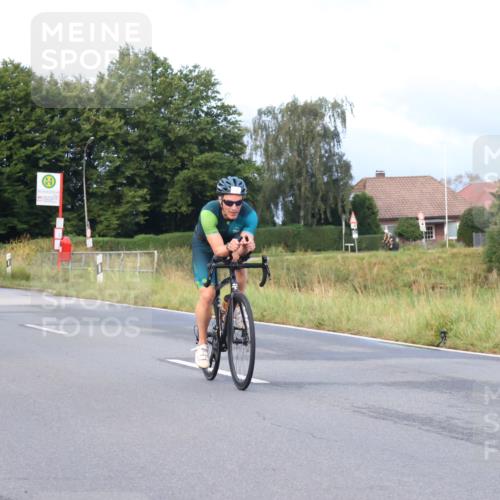 25.08.2024 - Elbe Triathlon Hamburg Fuchs,  Jonas http://msf.ph/oto/6835260 25.08.2024 08:41:36 Radfahren 77, 42 meine-sportfotos.de