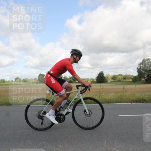 25.08.2024 - Elbe Triathlon Hamburg Fuchs,  Jonas http://msf.ph/oto/6835263 25.08.2024 10:19:32 Radfahren 575, 352, 423, 581, 567, 532, 597 meine-sportfotos.de