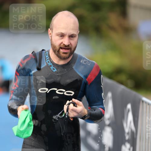 25.08.2024 - Elbe Triathlon Hamburg H.Heesch http://msf.ph/oto/6835270 25.08.2024 08:34:35 Schwimmen 35, 48, 55, 58, 83, 84, 94, 97 meine-sportfotos.de