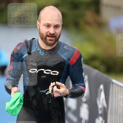 25.08.2024 - Elbe Triathlon Hamburg H.Heesch http://msf.ph/oto/6835276 25.08.2024 08:34:35 Schwimmen 35, 48, 55, 58, 83, 84, 94, 97 meine-sportfotos.de