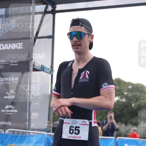 25.08.2024 - Elbe Triathlon Hamburg H.Heesch http://msf.ph/oto/6835283 25.08.2024 10:09:02 Ziel 65 meine-sportfotos.de