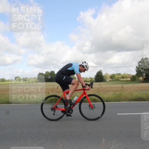 25.08.2024 - Elbe Triathlon Hamburg Fuchs,  Jonas http://msf.ph/oto/6835320 25.08.2024 10:19:54 Radfahren 374, 594, 499, 610, 488, 483, 627, 1500 meine-sportfotos.de