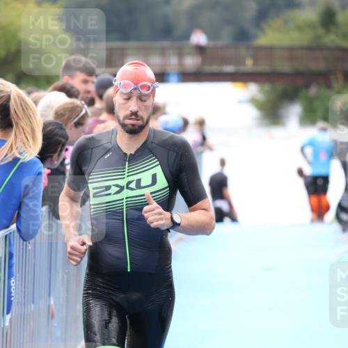25.08.2024 - Elbe Triathlon Hamburg H.Heesch http://msf.ph/oto/6835324 25.08.2024 14:03:45 Schwimmen 16 meine-sportfotos.de