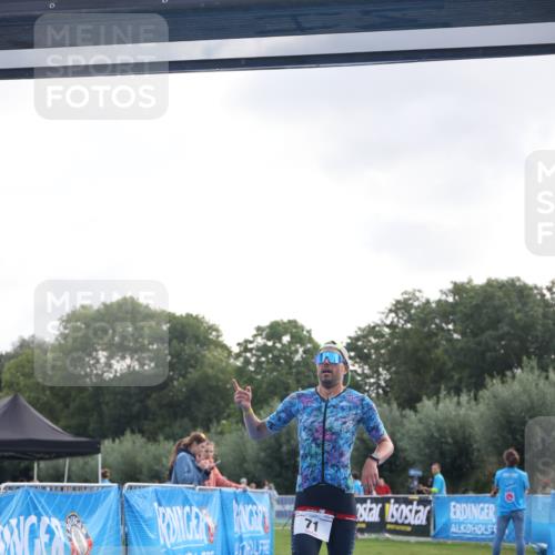 25.08.2024 - Elbe Triathlon Hamburg H.Heesch http://msf.ph/oto/6835351 25.08.2024 10:11:05 Ziel 68, 71 meine-sportfotos.de