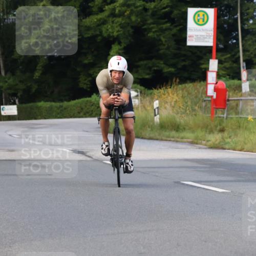 25.08.2024 - Elbe Triathlon Hamburg Fuchs,  Jonas http://msf.ph/oto/6835355 25.08.2024 08:41:46 Radfahren 105 meine-sportfotos.de