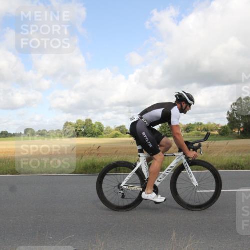 25.08.2024 - Elbe Triathlon Hamburg Fuchs,  Jonas http://msf.ph/oto/6835358 25.08.2024 10:20:09 Radfahren 638, 621, 337, 549, 573, 451 meine-sportfotos.de