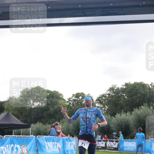 25.08.2024 - Elbe Triathlon Hamburg H.Heesch http://msf.ph/oto/6835362 25.08.2024 10:11:05 Ziel 68, 71 meine-sportfotos.de