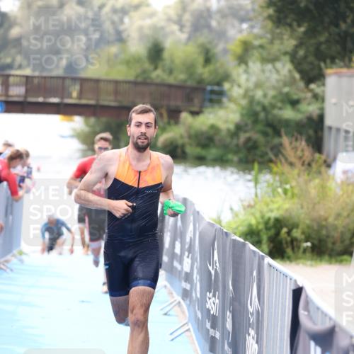 25.08.2024 - Elbe Triathlon Hamburg H.Heesch http://msf.ph/oto/6835375 25.08.2024 14:04:25 Schwimmen 3, 5, 11, 12, 21, 24 meine-sportfotos.de