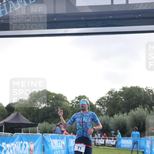 25.08.2024 - Elbe Triathlon Hamburg H.Heesch http://msf.ph/oto/6835382 25.08.2024 10:11:05 Ziel 68, 71 meine-sportfotos.de