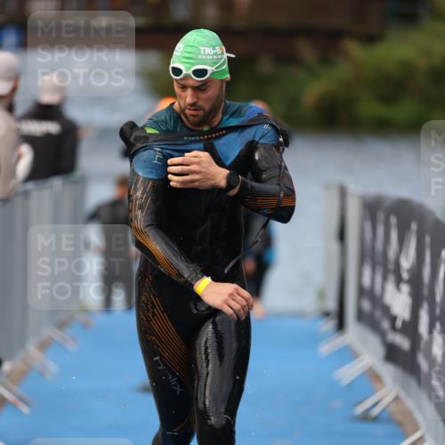 25.08.2024 - Elbe Triathlon Hamburg H.Heesch http://msf.ph/oto/6835394 25.08.2024 08:34:40 Schwimmen 48, 70, 83, 84, 93, 94, 97 meine-sportfotos.de