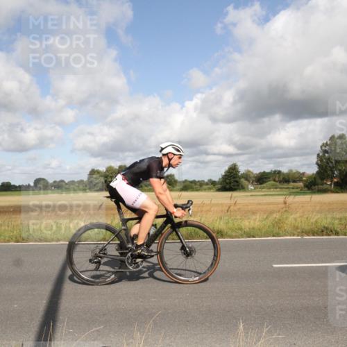 25.08.2024 - Elbe Triathlon Hamburg Fuchs,  Jonas http://msf.ph/oto/6835397 25.08.2024 10:20:17 Radfahren 621, 337, 549, 573, 451, 468, 557, 629, 526, 520 meine-sportfotos.de