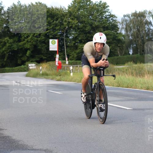25.08.2024 - Elbe Triathlon Hamburg Fuchs,  Jonas http://msf.ph/oto/6835405 25.08.2024 08:41:47 Radfahren 105 meine-sportfotos.de
