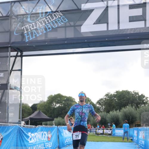 25.08.2024 - Elbe Triathlon Hamburg H.Heesch http://msf.ph/oto/6835423 25.08.2024 10:11:06 Ziel 68, 71 meine-sportfotos.de