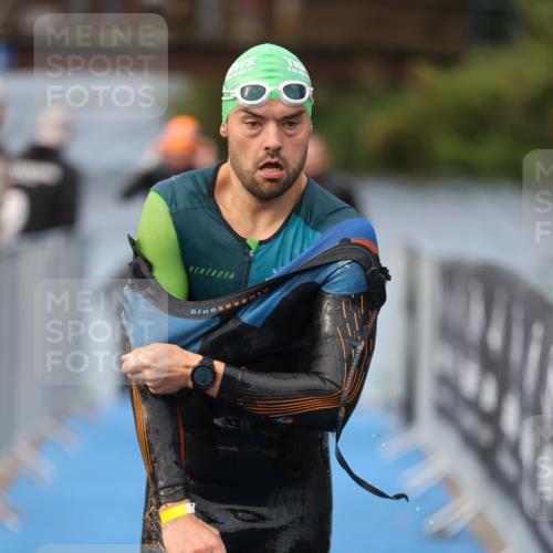 25.08.2024 - Elbe Triathlon Hamburg H.Heesch http://msf.ph/oto/6835441 25.08.2024 08:34:41 Schwimmen 48, 70, 83, 84, 93, 94, 97 meine-sportfotos.de