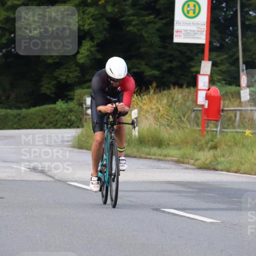 25.08.2024 - Elbe Triathlon Hamburg Fuchs,  Jonas http://msf.ph/oto/6835442 25.08.2024 08:42:22 Radfahren 60 meine-sportfotos.de