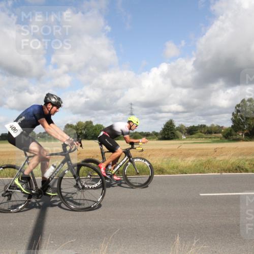 25.08.2024 - Elbe Triathlon Hamburg Fuchs,  Jonas http://msf.ph/oto/6835443 25.08.2024 10:20:43 Radfahren 450, 540, 353, 599, 400, 537, 361 meine-sportfotos.de