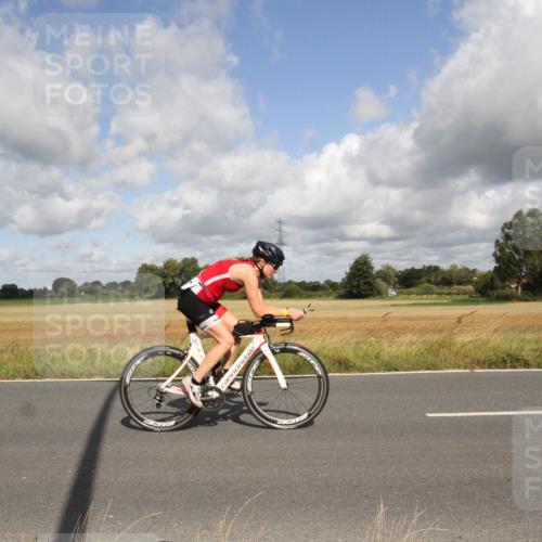 25.08.2024 - Elbe Triathlon Hamburg Fuchs,  Jonas http://msf.ph/oto/6835453 25.08.2024 10:20:44 Radfahren 450, 540, 353, 599, 400, 537, 361 meine-sportfotos.de