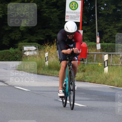 25.08.2024 - Elbe Triathlon Hamburg Fuchs,  Jonas http://msf.ph/oto/6835455 25.08.2024 08:42:22 Radfahren 60 meine-sportfotos.de
