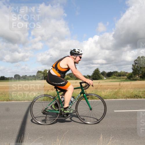 25.08.2024 - Elbe Triathlon Hamburg Fuchs,  Jonas http://msf.ph/oto/6835460 25.08.2024 10:20:49 Radfahren 540, 353, 599, 400, 537, 361, 512, 560 meine-sportfotos.de