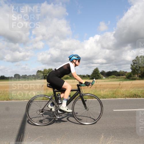 25.08.2024 - Elbe Triathlon Hamburg Fuchs,  Jonas http://msf.ph/oto/6835463 25.08.2024 10:20:52 Radfahren 361, 512, 560, 356, 617 meine-sportfotos.de