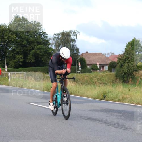 25.08.2024 - Elbe Triathlon Hamburg Fuchs,  Jonas http://msf.ph/oto/6835481 25.08.2024 08:42:23 Radfahren 60 meine-sportfotos.de