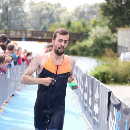 25.08.2024 - Elbe Triathlon Hamburg H.Heesch http://msf.ph/oto/6835490 25.08.2024 14:04:27 Schwimmen 3, 5, 11, 12, 21, 24, 27 meine-sportfotos.de