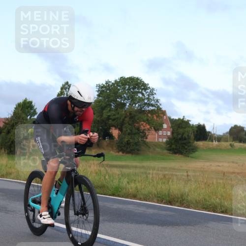 25.08.2024 - Elbe Triathlon Hamburg Fuchs,  Jonas http://msf.ph/oto/6835492 25.08.2024 08:42:24 Radfahren 60 meine-sportfotos.de