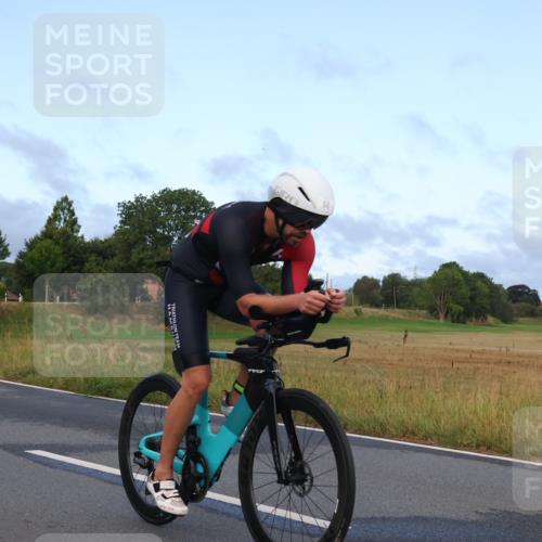 25.08.2024 - Elbe Triathlon Hamburg Fuchs,  Jonas http://msf.ph/oto/6835495 25.08.2024 08:42:24 Radfahren 60 meine-sportfotos.de