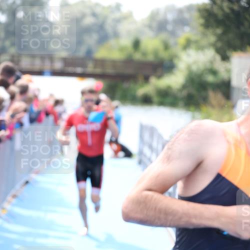25.08.2024 - Elbe Triathlon Hamburg H.Heesch http://msf.ph/oto/6835496 25.08.2024 14:04:28 Schwimmen 3, 5, 11, 12, 21, 24, 27 meine-sportfotos.de