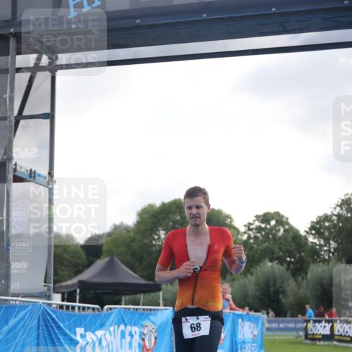 25.08.2024 - Elbe Triathlon Hamburg H.Heesch http://msf.ph/oto/6835508 25.08.2024 10:11:12 Ziel 68, 71 meine-sportfotos.de