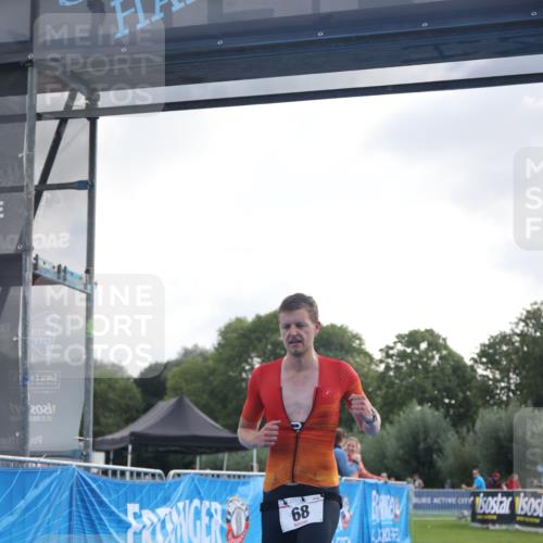 25.08.2024 - Elbe Triathlon Hamburg H.Heesch http://msf.ph/oto/6835509 25.08.2024 10:11:12 Ziel 68, 71 meine-sportfotos.de