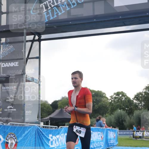 25.08.2024 - Elbe Triathlon Hamburg H.Heesch http://msf.ph/oto/6835530 25.08.2024 10:11:13 Ziel 68, 71 meine-sportfotos.de