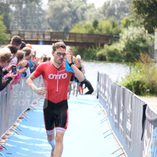 25.08.2024 - Elbe Triathlon Hamburg H.Heesch http://msf.ph/oto/6835536 25.08.2024 14:04:29 Schwimmen 3, 5, 11, 12, 21, 24, 27 meine-sportfotos.de