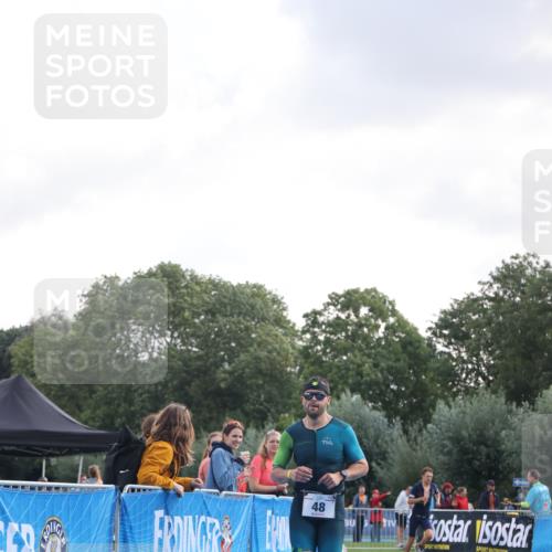 25.08.2024 - Elbe Triathlon Hamburg H.Heesch http://msf.ph/oto/6835542 25.08.2024 10:12:46 Ziel 48 meine-sportfotos.de