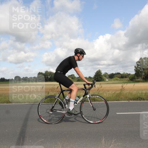 25.08.2024 - Elbe Triathlon Hamburg Fuchs,  Jonas http://msf.ph/oto/6835543 25.08.2024 10:21:09 Radfahren 487, 619, 344, 647, 639, 583, 632, 592 meine-sportfotos.de