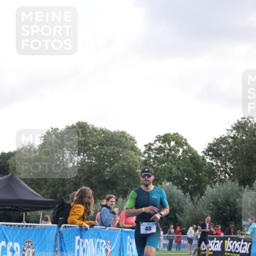 25.08.2024 - Elbe Triathlon Hamburg H.Heesch http://msf.ph/oto/6835551 25.08.2024 10:12:46 Ziel 48 meine-sportfotos.de