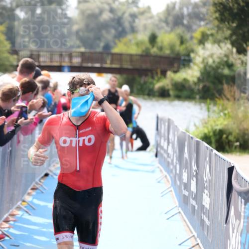 25.08.2024 - Elbe Triathlon Hamburg H.Heesch http://msf.ph/oto/6835583 25.08.2024 14:04:29 Schwimmen 3, 5, 11, 12, 21, 24, 27 meine-sportfotos.de