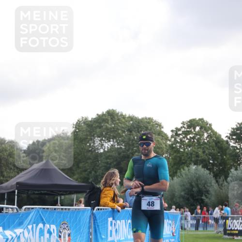 25.08.2024 - Elbe Triathlon Hamburg H.Heesch http://msf.ph/oto/6835587 25.08.2024 10:12:46 Ziel 48 meine-sportfotos.de