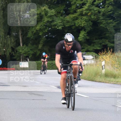 25.08.2024 - Elbe Triathlon Hamburg Fuchs,  Jonas http://msf.ph/oto/6835595 25.08.2024 08:42:54 Radfahren 48, 61, 52 meine-sportfotos.de