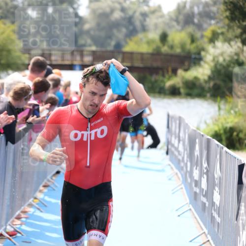 25.08.2024 - Elbe Triathlon Hamburg H.Heesch http://msf.ph/oto/6835601 25.08.2024 14:04:29 Schwimmen 3, 5, 11, 12, 21, 24, 27 meine-sportfotos.de