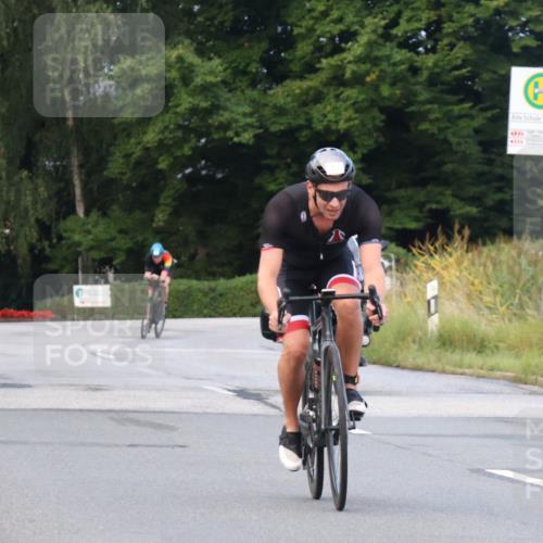25.08.2024 - Elbe Triathlon Hamburg Fuchs,  Jonas http://msf.ph/oto/6835602 25.08.2024 08:42:54 Radfahren 48, 61, 52 meine-sportfotos.de
