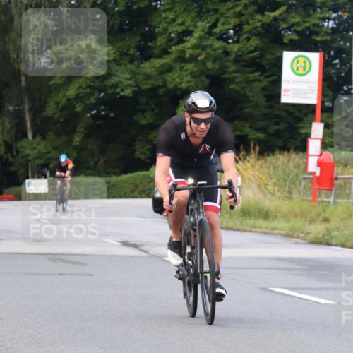 25.08.2024 - Elbe Triathlon Hamburg Fuchs,  Jonas http://msf.ph/oto/6835606 25.08.2024 08:42:54 Radfahren 48, 61, 52 meine-sportfotos.de