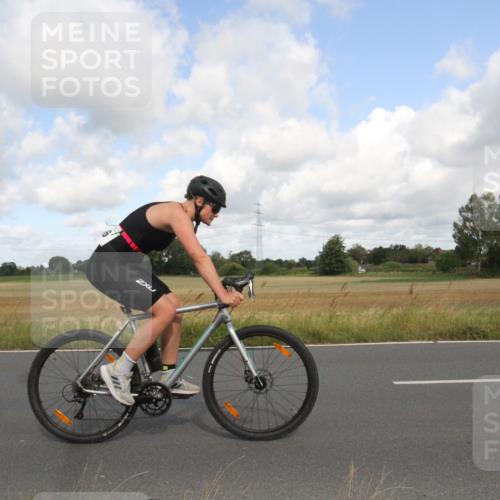 25.08.2024 - Elbe Triathlon Hamburg Fuchs,  Jonas http://msf.ph/oto/6835607 25.08.2024 10:21:33 Radfahren 613, 554, 357, 476, 614, 652, 584, 529, 611 meine-sportfotos.de