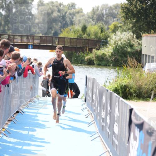 25.08.2024 - Elbe Triathlon Hamburg H.Heesch http://msf.ph/oto/6835613 25.08.2024 14:04:31 Schwimmen 3, 5, 11, 12, 21, 24, 27, 31 meine-sportfotos.de