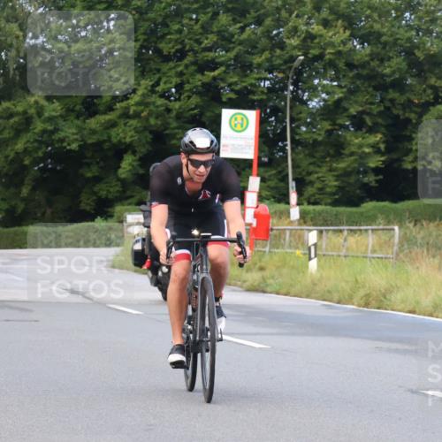 25.08.2024 - Elbe Triathlon Hamburg Fuchs,  Jonas http://msf.ph/oto/6835620 25.08.2024 08:42:54 Radfahren 48, 61, 52 meine-sportfotos.de