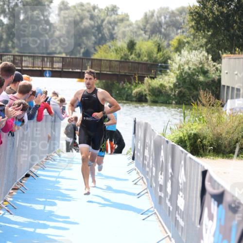 25.08.2024 - Elbe Triathlon Hamburg H.Heesch http://msf.ph/oto/6835629 25.08.2024 14:04:31 Schwimmen 3, 5, 11, 12, 21, 24, 27, 31 meine-sportfotos.de