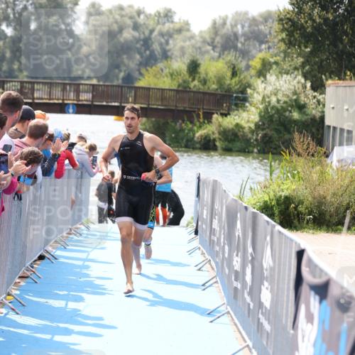25.08.2024 - Elbe Triathlon Hamburg H.Heesch http://msf.ph/oto/6835637 25.08.2024 14:04:31 Schwimmen 3, 5, 11, 12, 21, 24, 27, 31 meine-sportfotos.de