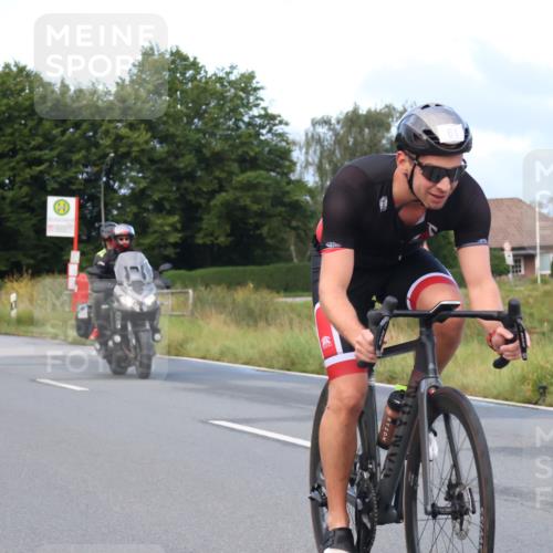 25.08.2024 - Elbe Triathlon Hamburg Fuchs,  Jonas http://msf.ph/oto/6835645 25.08.2024 08:42:55 Radfahren 48, 61, 52 meine-sportfotos.de